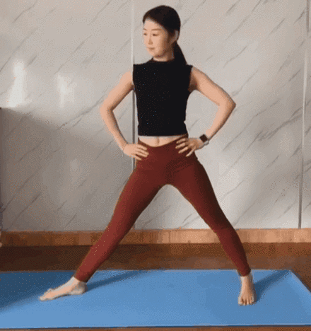 新浦京8883每天坚持进行瑜伽运动好的气色好的身材全都向你靠近(图6)
