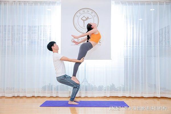 新浦京8883瑜伽教练资格证书报名去哪里呢(图2)