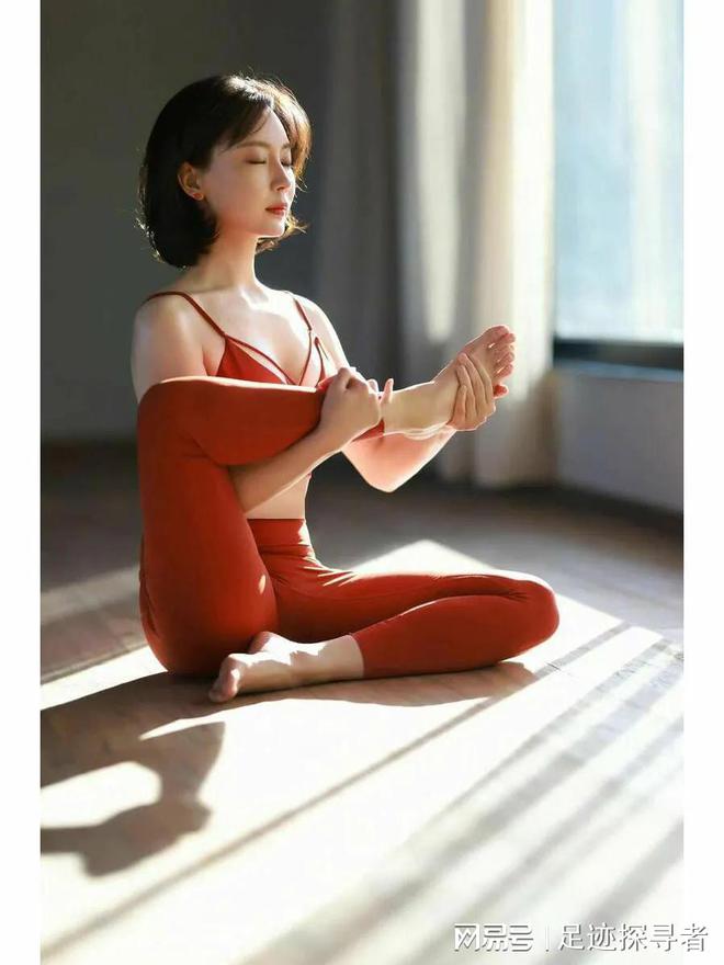 新浦京8883揭秘古老的女性瑜伽传统：女性力量的神秘之源(图2)